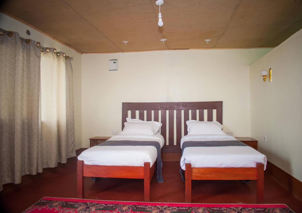 Endeem Mara Resort Ololaimutiek Екстер'єр фото